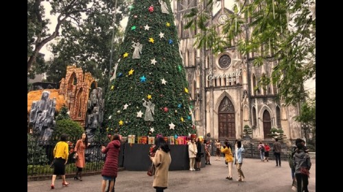 Giáng sinh về – Phố phường Việt Nam bừng sáng