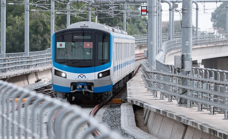 Tàu Metro Bến Thành Suối Tiên đã đưa vào hoạt động